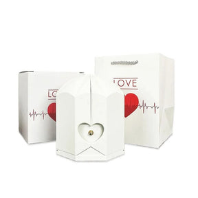 Caixa com Girassol Eterno & Colar Coração Personalizado